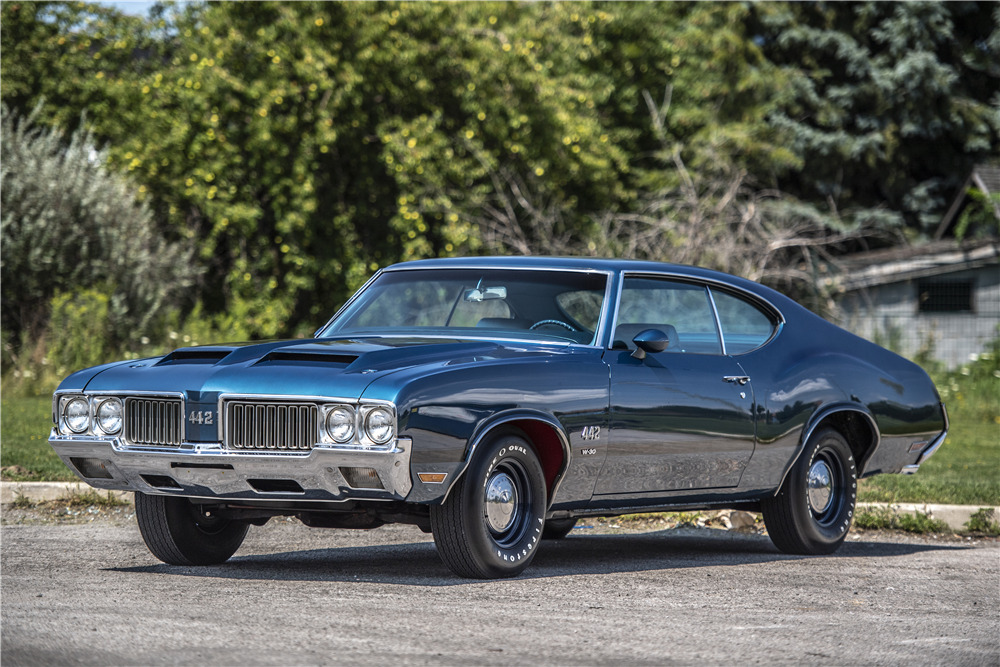 1970 OLDSMOBILE 442 W-30 - Front 3/4 - 223181