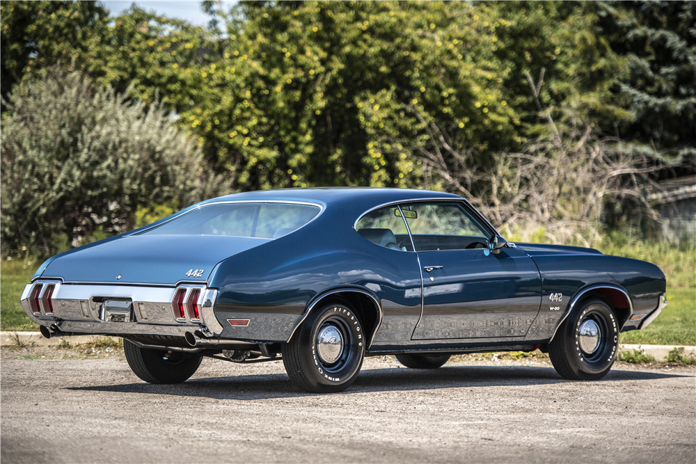 1970 OLDSMOBILE 442 W-30 - Side Profile - 223181