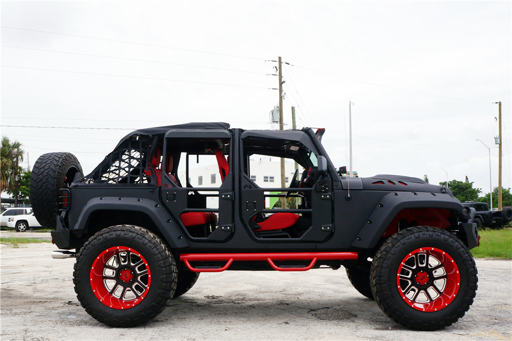 2016 JEEP WRANGLER CUSTOM SUV - Side Profile - 223280