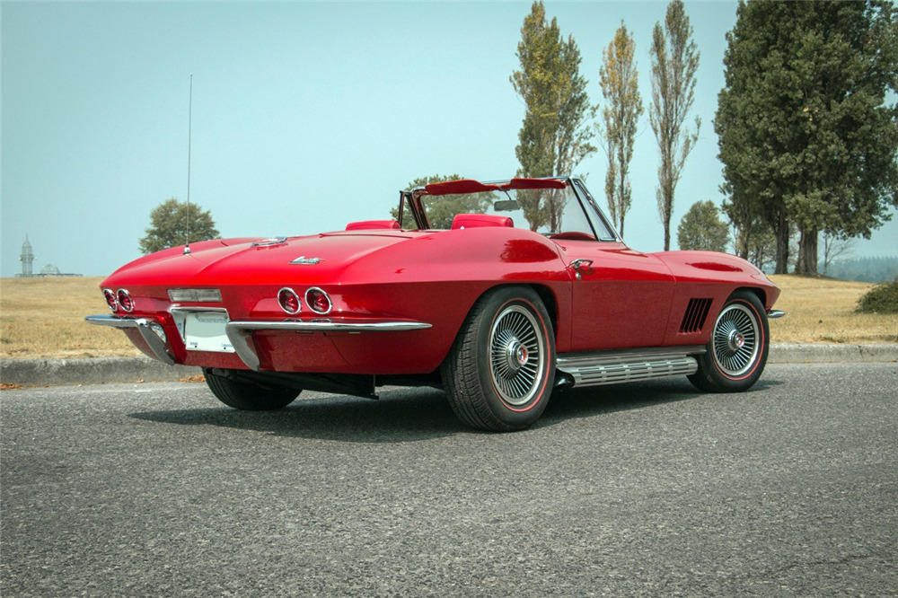1967 CHEVROLET CORVETTE CONVERTIBLE - Rear 3/4 - 223498