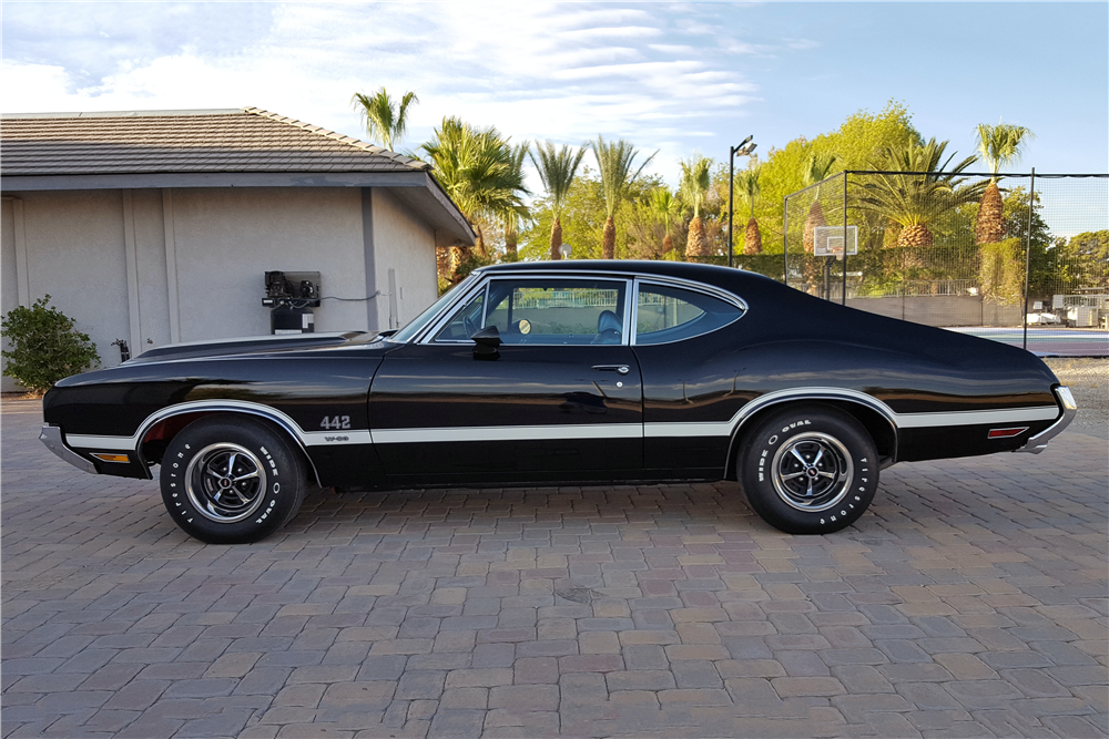 1970 Oldsmobile 442 W30 2 Door Sport Coupe