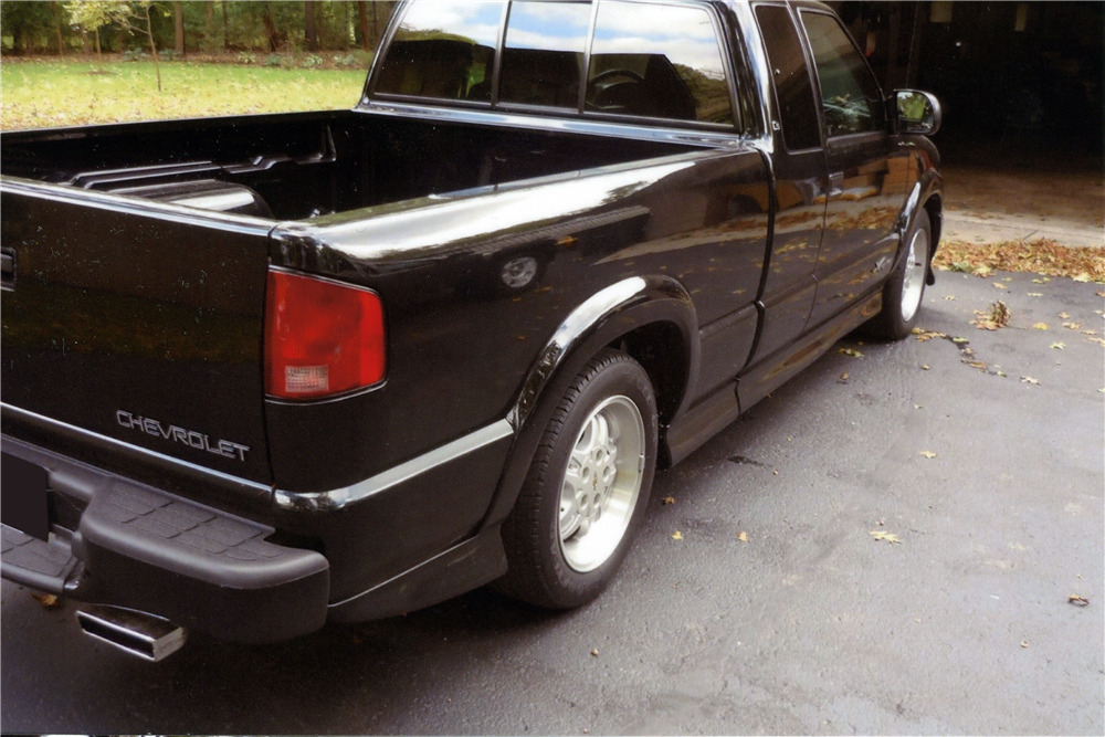 2000 Chevrolet S10 Xtreme Pickup