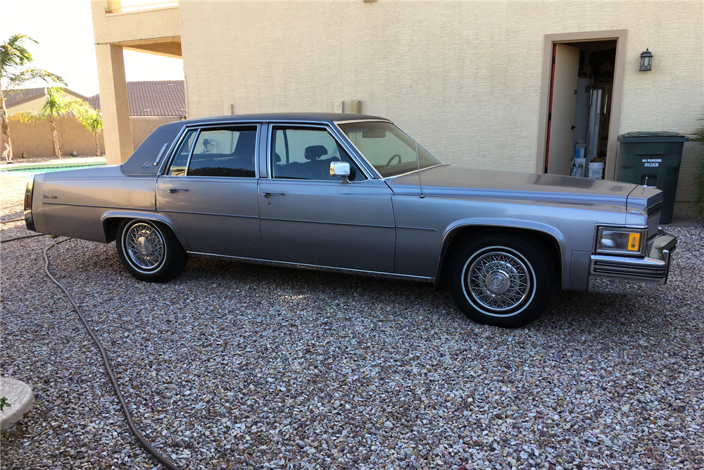 1979 CADILLAC SEDAN DE VILLE - Side Profile - 224144