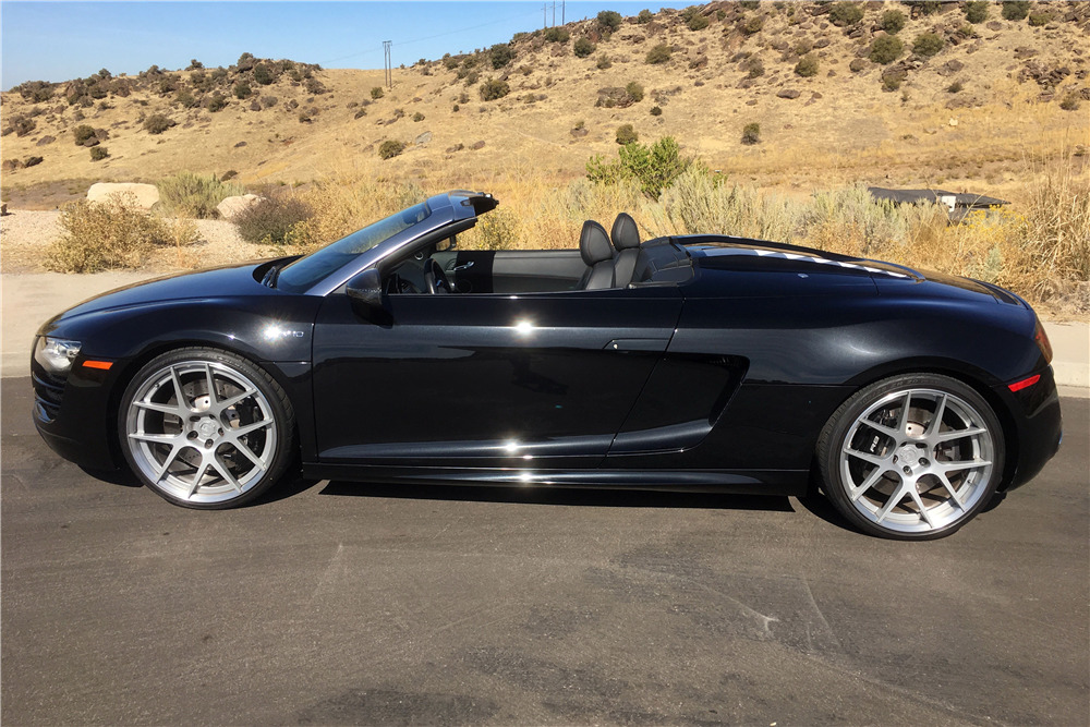 2011 AUDI R8 SPYDER - Side Profile - 224231