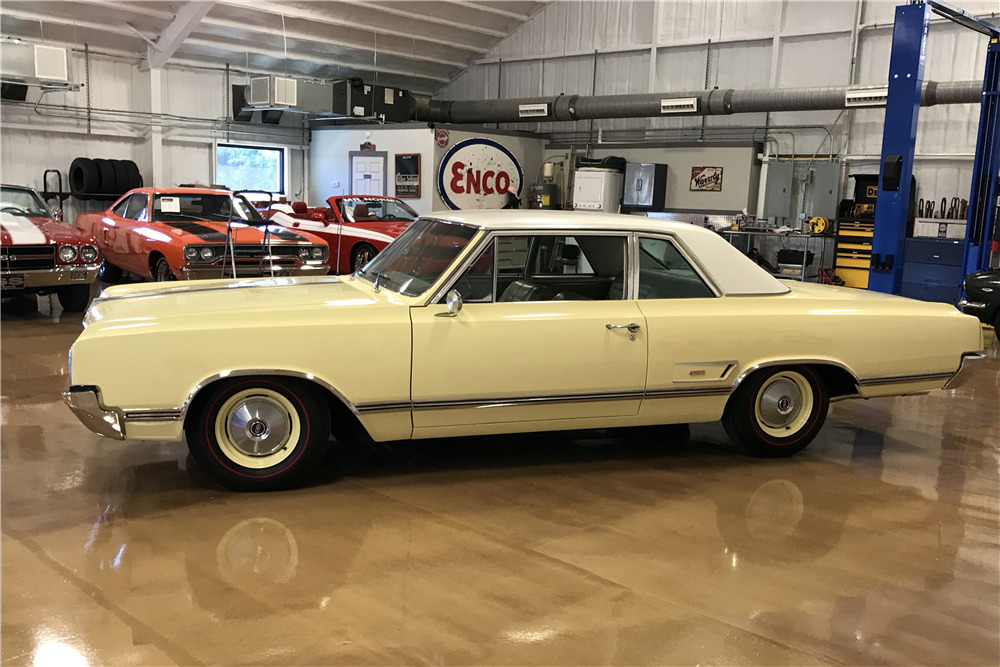 1965 cutlass supreme