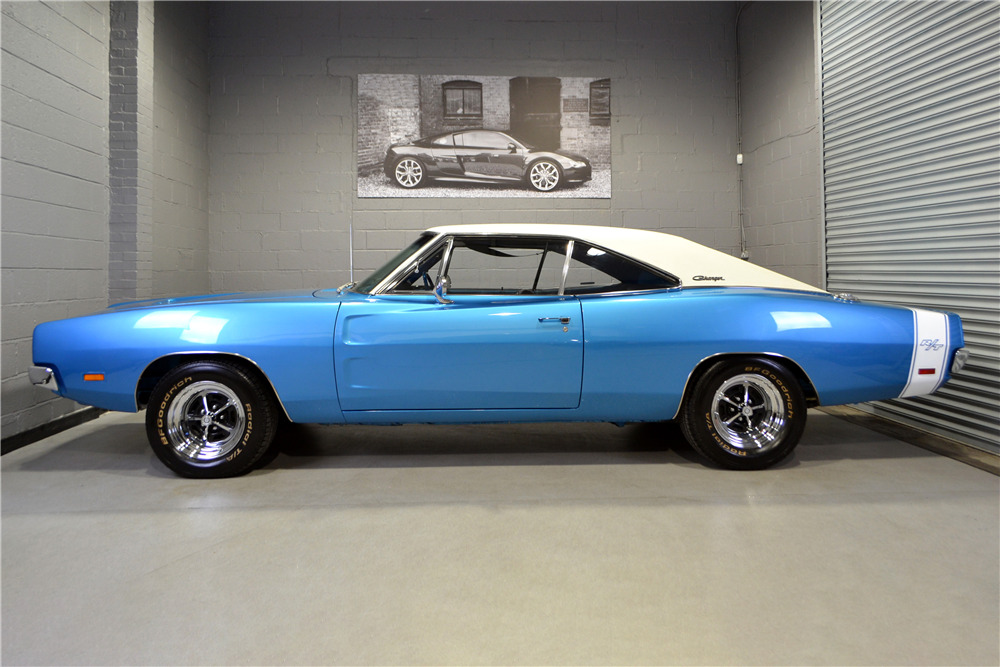1969 DODGE CHARGER R/T - Side Profile - 224265