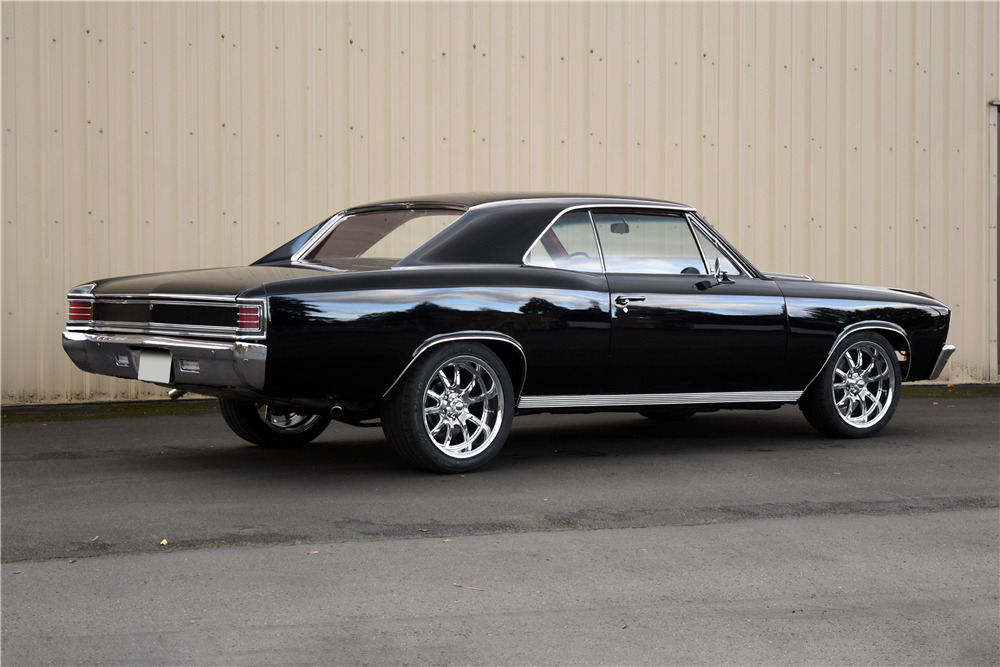 1967 CHEVROLET CHEVELLE SS CUSTOM HARDTOP - Rear 3/4 - 224268