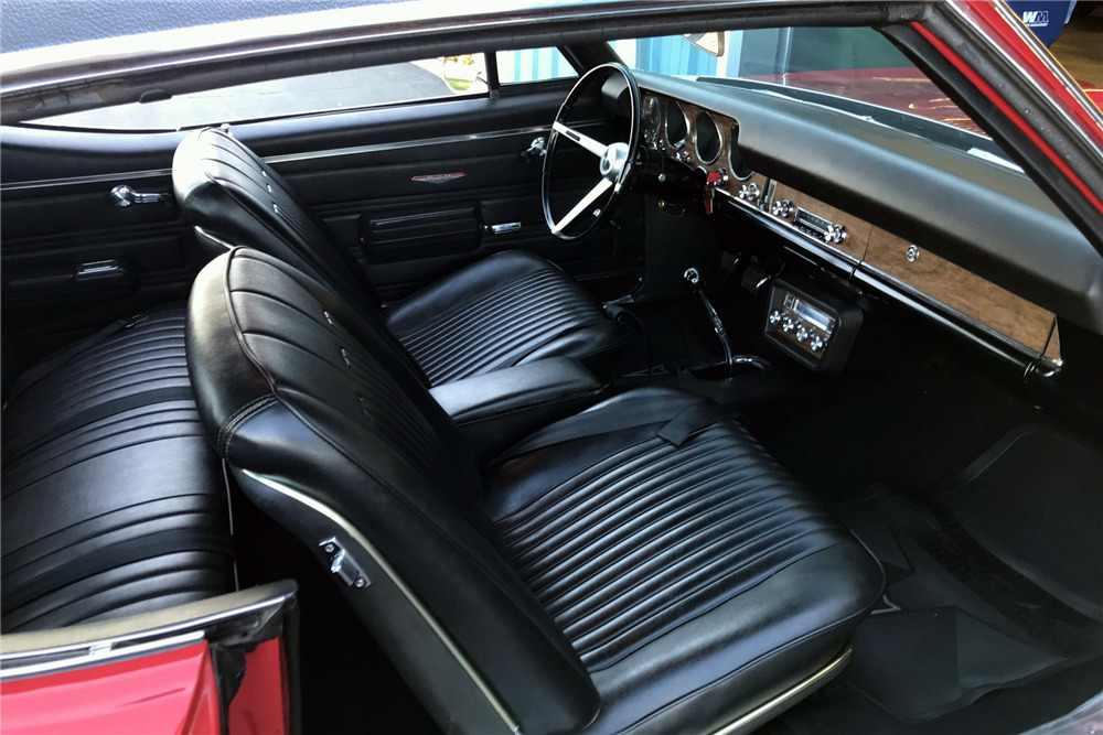 1968 PONTIAC GTO - Interior - 224391