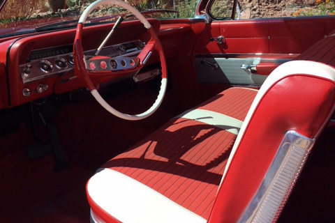 1961 CHEVROLET IMPALA - Interior - 224440