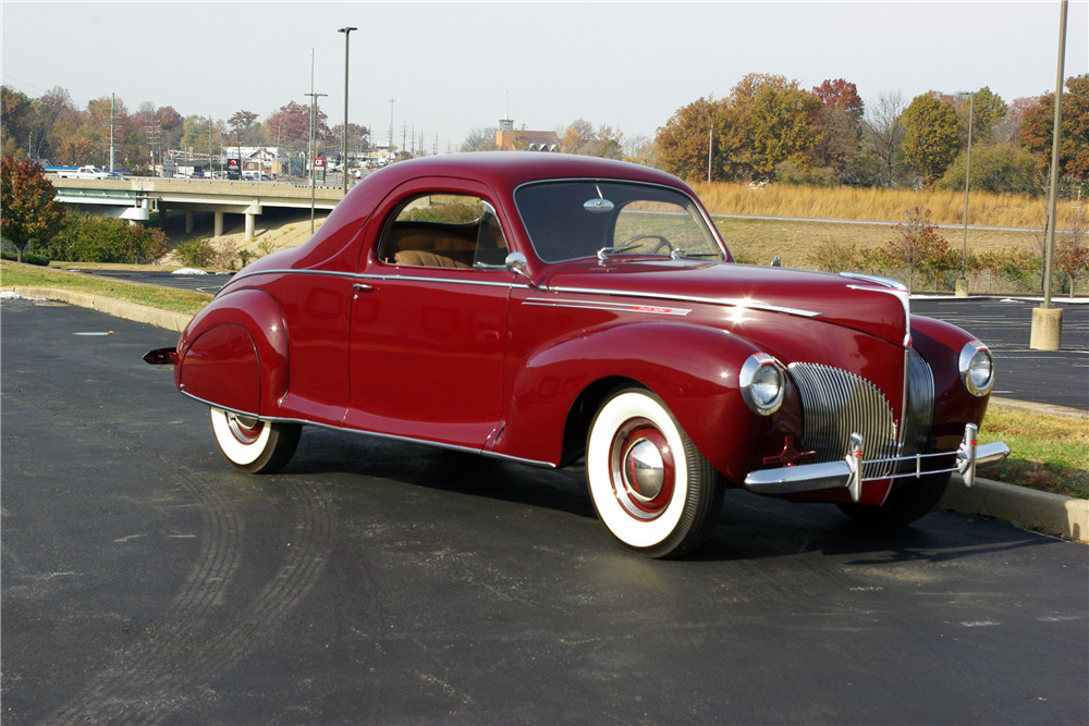1940 LINCOLN ZEPHYR - Front 3/4 - 224469