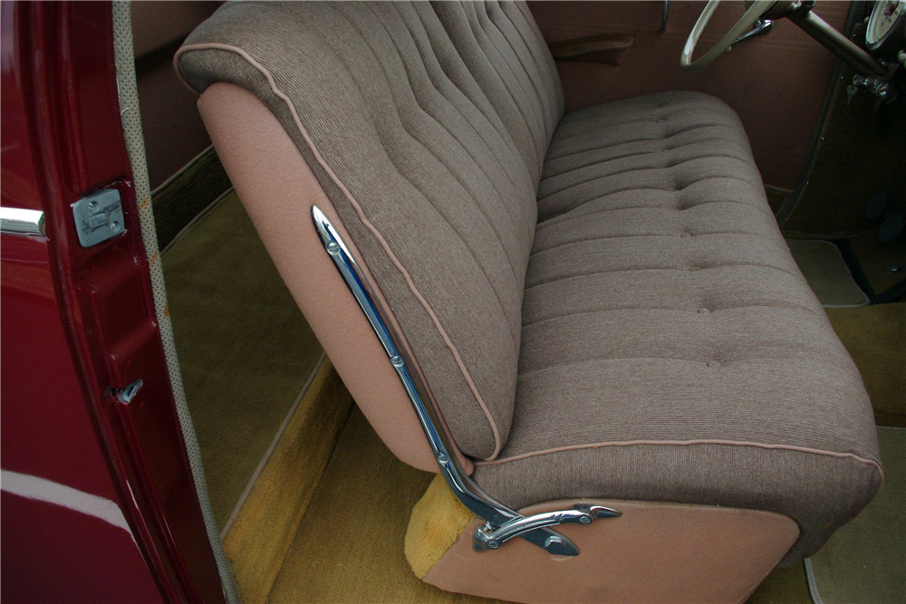 1940 LINCOLN ZEPHYR - Interior - 224469