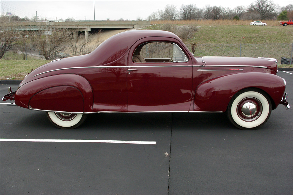 1940 LINCOLN ZEPHYR - Side Profile - 224469