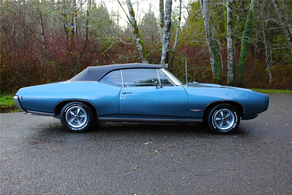 1968 PONTIAC GTO CONVERTIBLE - Side Profile - 224505