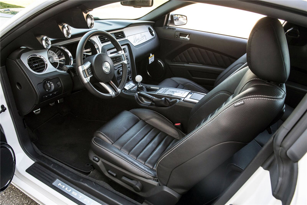 2011 FORD SHELBY GT350R - Interior - 224692