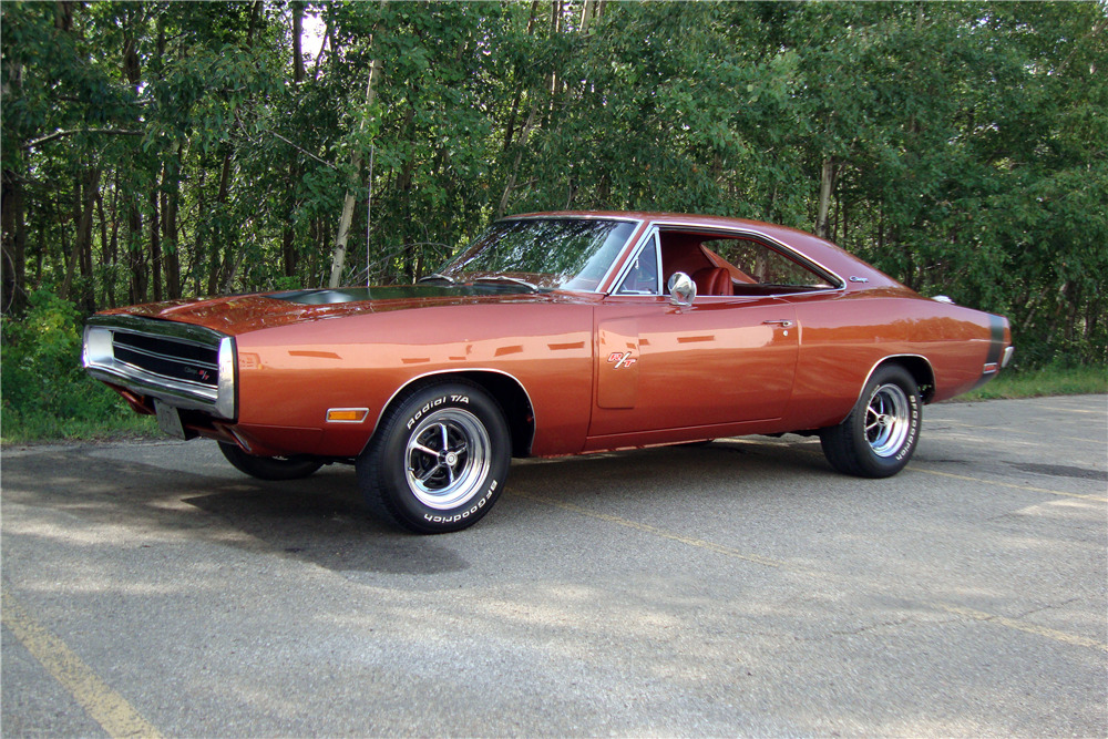 1970 DODGE CHARGER R/T - Front 3/4 - 224710