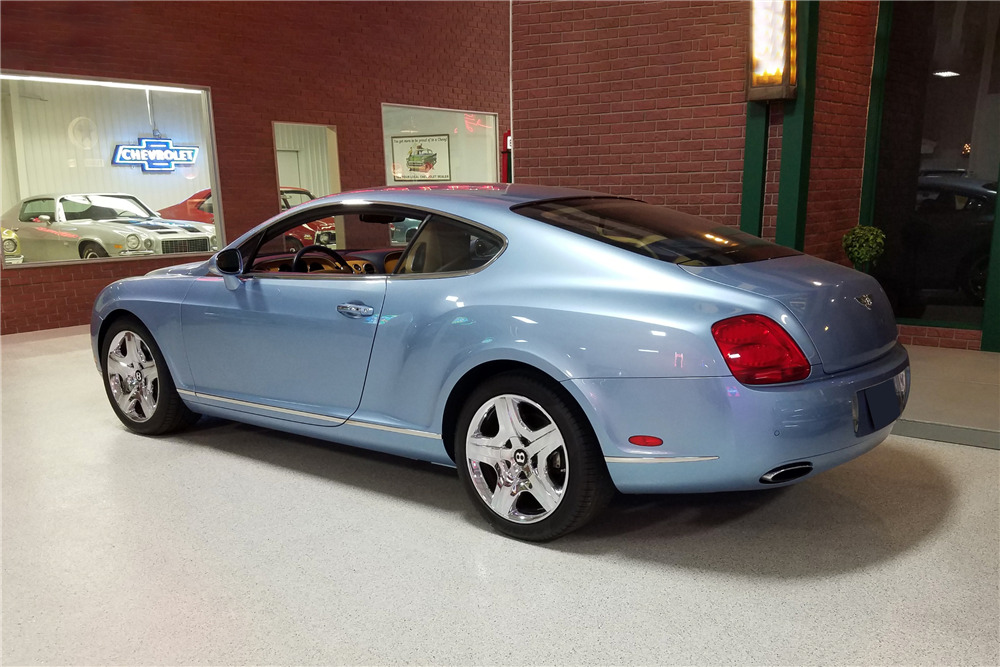 2005 BENTLEY CONTINENTAL GT - Rear 3/4 - 224716