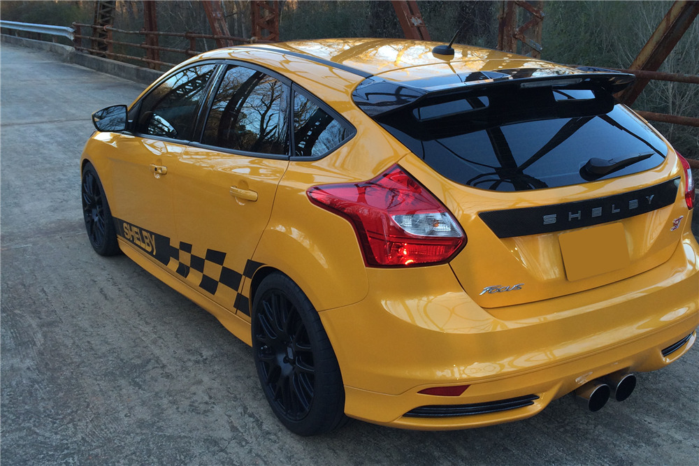 2013 FORD FOCUS SHELBY ST HATCHBACK Rear 3 4 224744