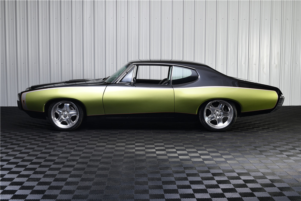 1968 PONTIAC LEMANS CUSTOM COUPE - Side Profile - 224758