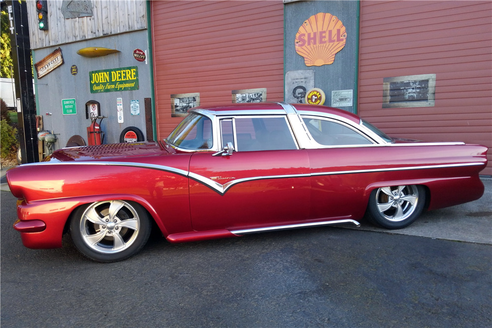 1955 FORD CROWN VICTORIA CUSTOM 2-DOOR - Side Profile - 224936
