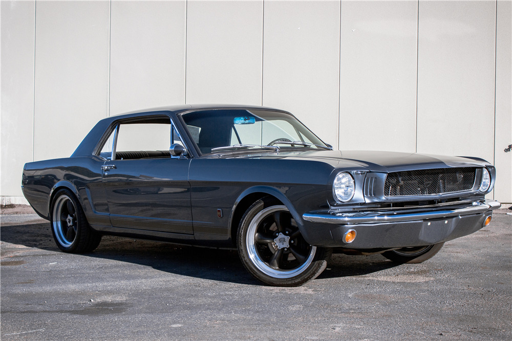 1965 FORD MUSTANG CUSTOM COUPE - Front 3/4 - 224960
