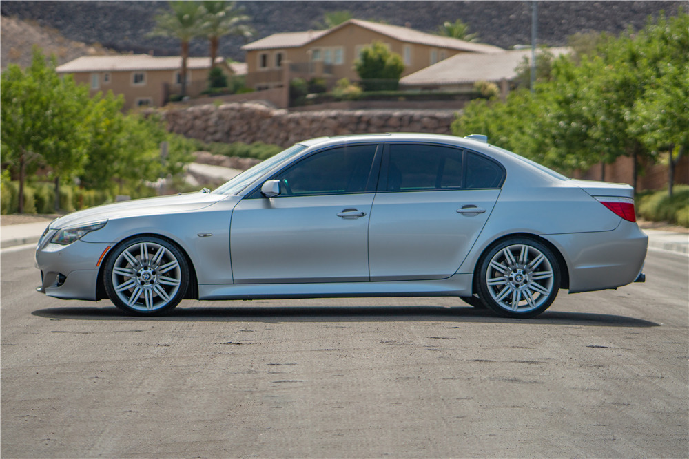 2008 BMW 550i - Side Profile - 225012