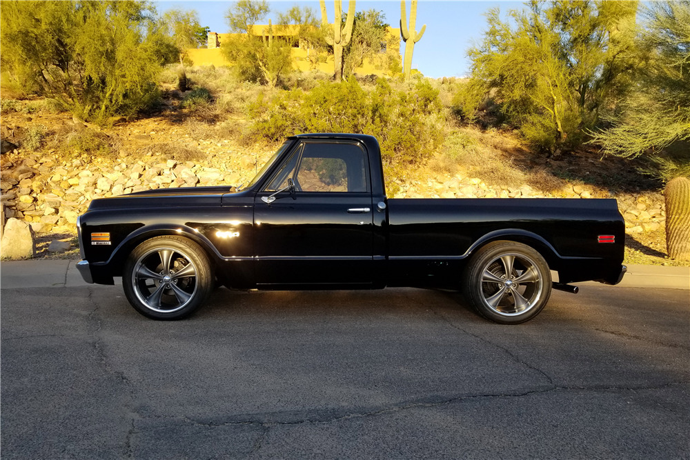 1970 CHEVROLET C10 CUSTOM PICKUP - Side Profile - 225022