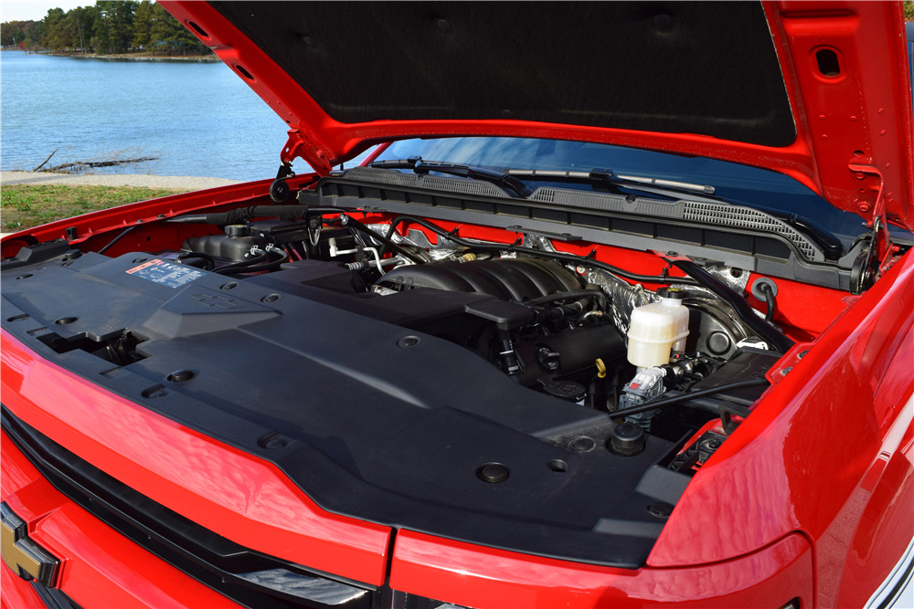 2017 CHEVROLET SILVERADO 1500 CUSTOM PICKUP - Engine - 225077