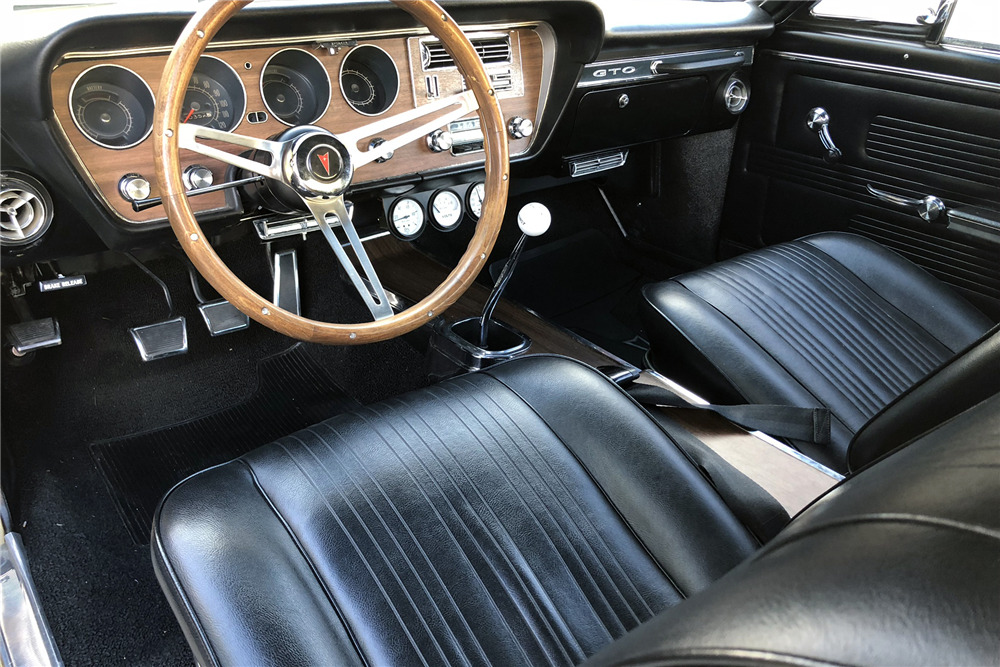 1967 PONTIAC GTO - Interior - 225233
