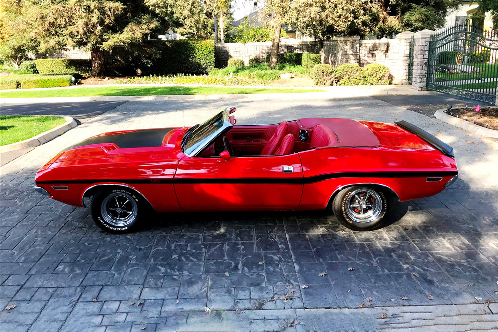 1970 DODGE CHALLENGER CUSTOM CONVERTIBLE - Side Profile - 225235