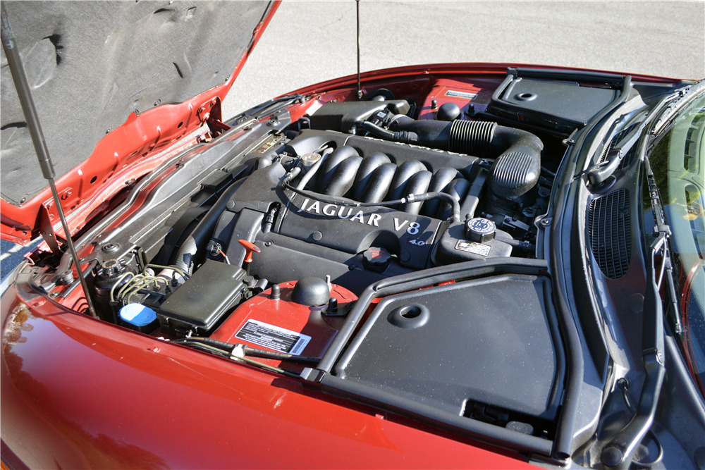 1999 JAGUAR XK8 CONVERTIBLE - Engine - 225239