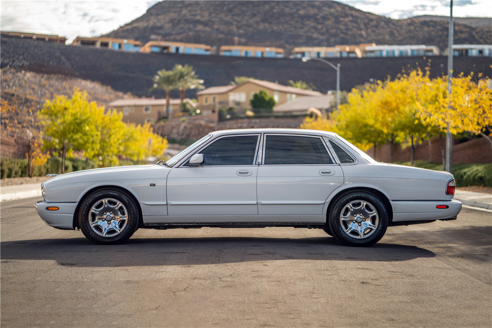 2003 Jaguar Xj8