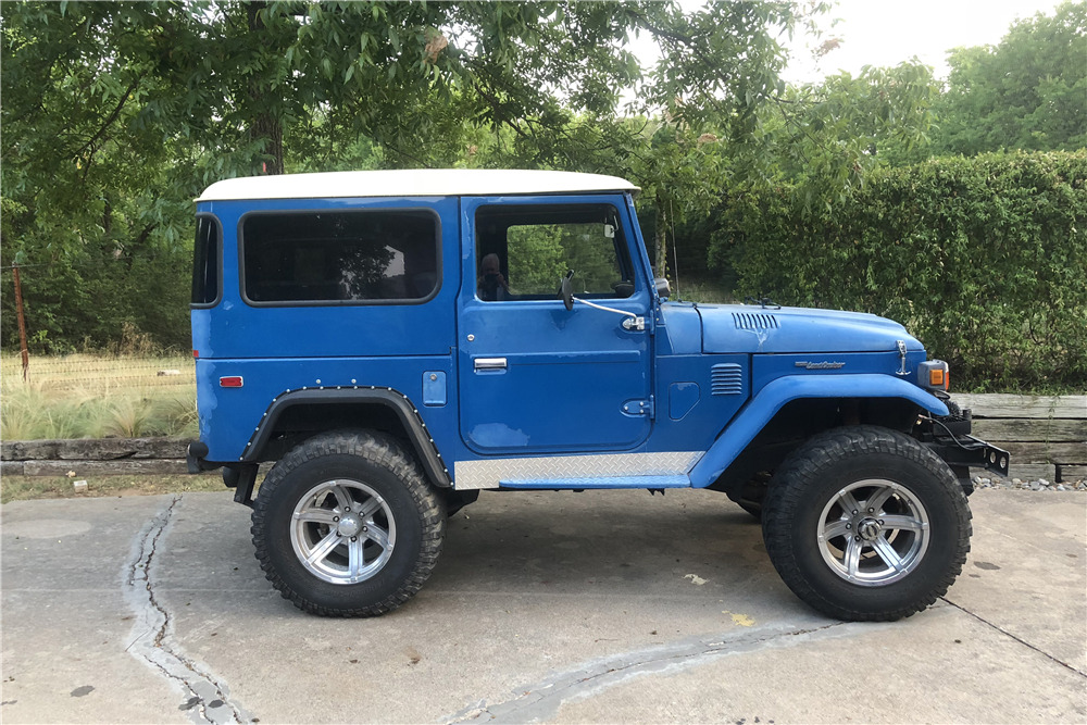 1976 TOYOTA LAND CRUISER CUSTOM FJ40  - Side Profile - 225302