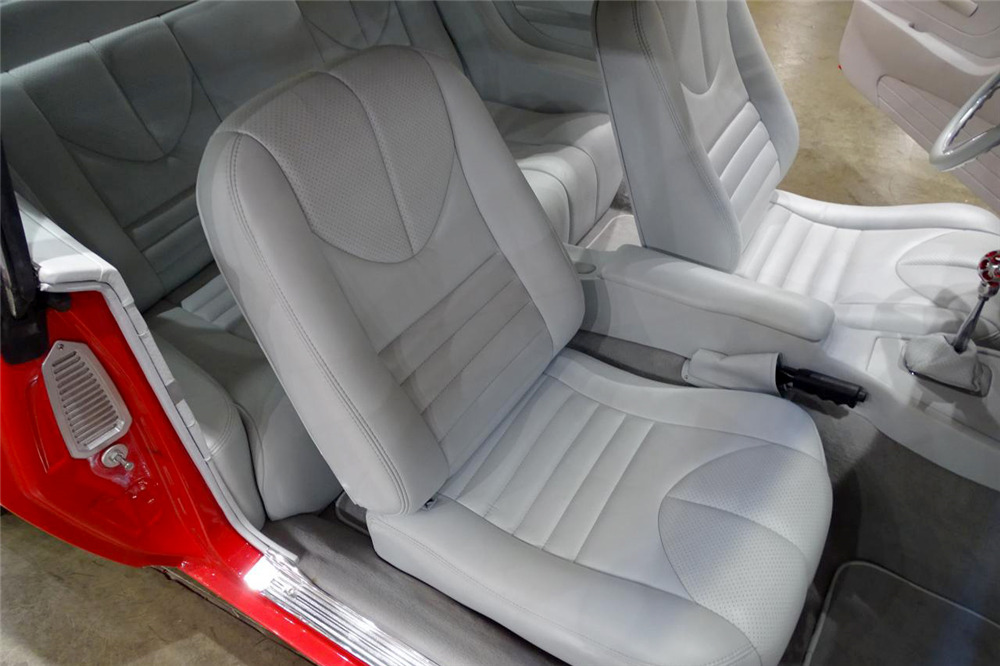 1968 CHEVROLET CAMARO CUSTOM COUPE - Interior - 225305