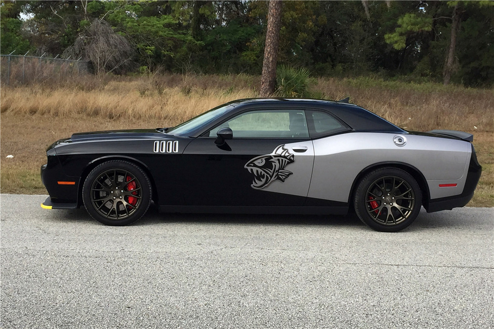 2015 DODGE CHALLENGER SRT HELLCAT - Side Profile - 225346
