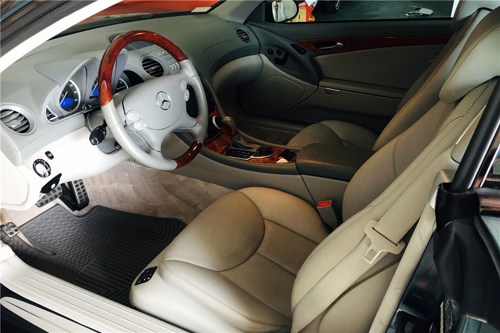 2004 MERCEDES-BENZ SL500 ROADSTER - Interior - 225350
