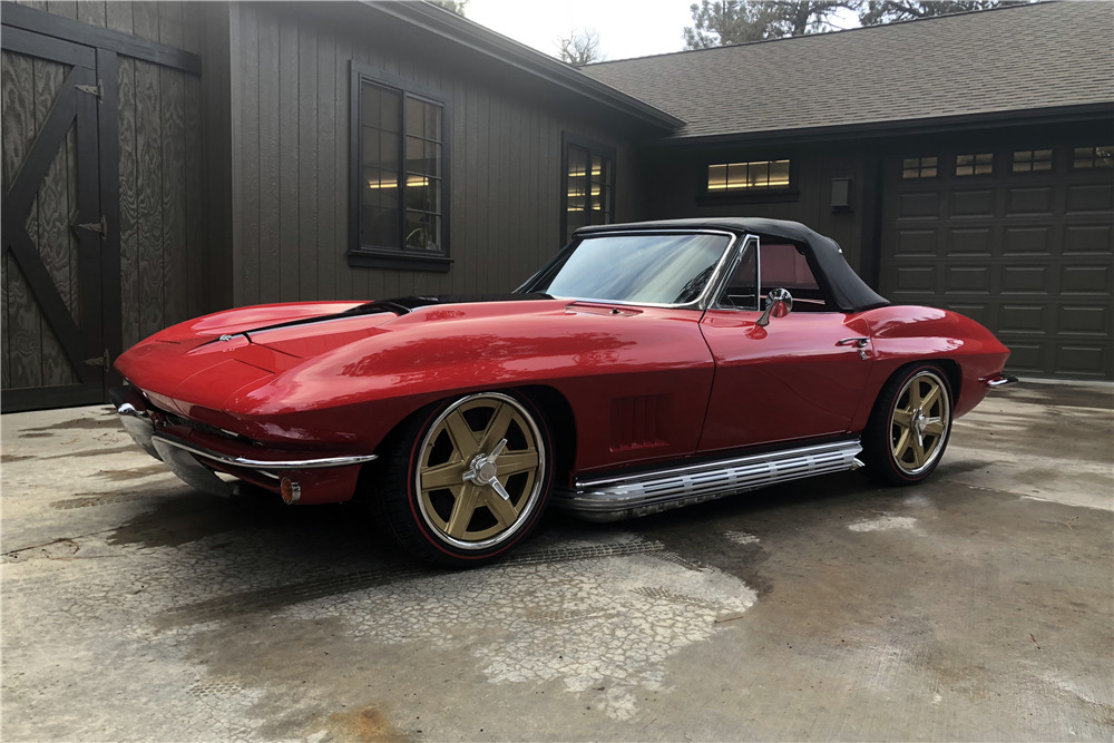 1967 CHEVROLET CORVETTE CUSTOM CONVERTIBLE - Front 3/4 - 225523