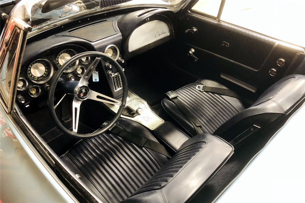 1963 CHEVROLET CORVETTE 327/250 CONVERTIBLE - Interior - 225597