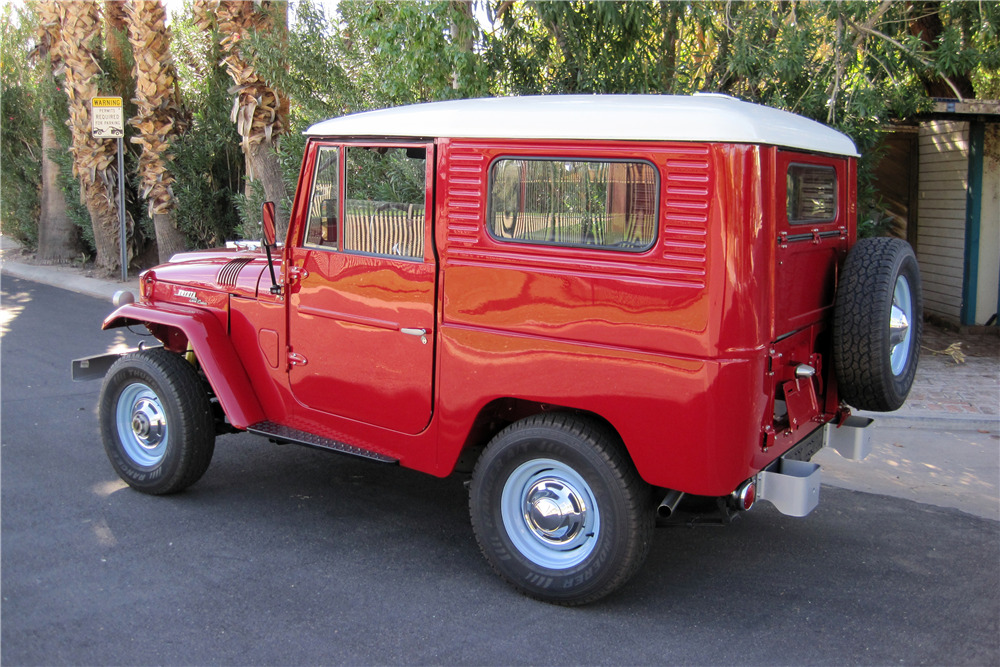 1963 TOYOTA LAND CRUISER FJ40 - Rear 3/4 - 225618