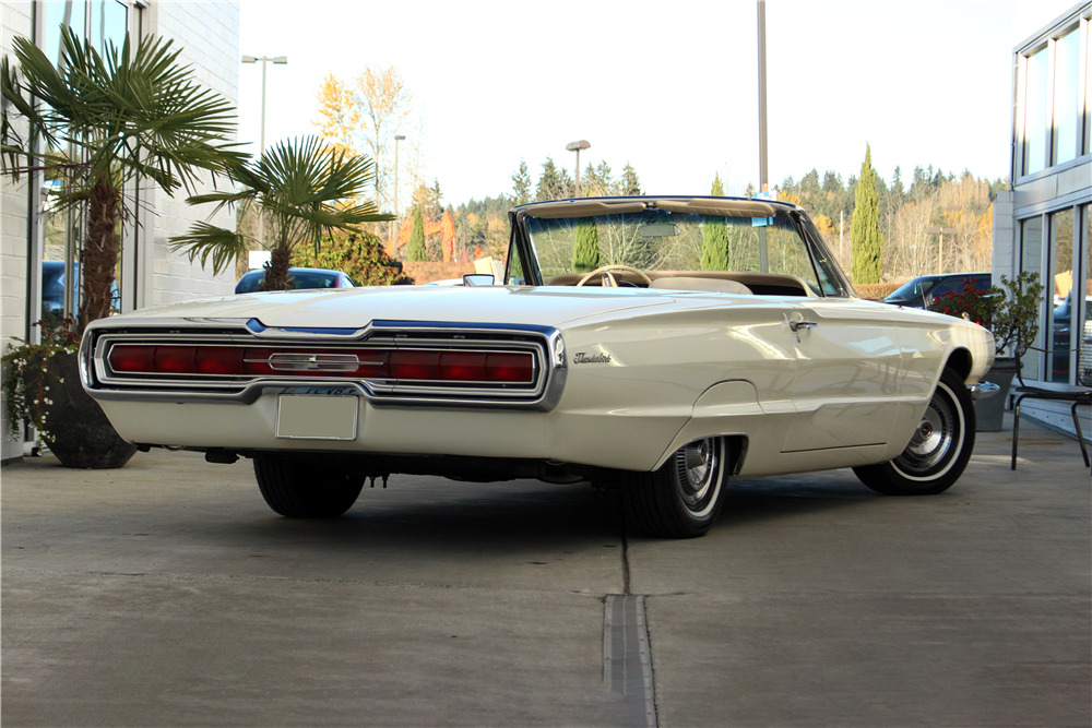1966 FORD THUNDERBIRD CONVERTIBLE - Rear 3/4 - 225792