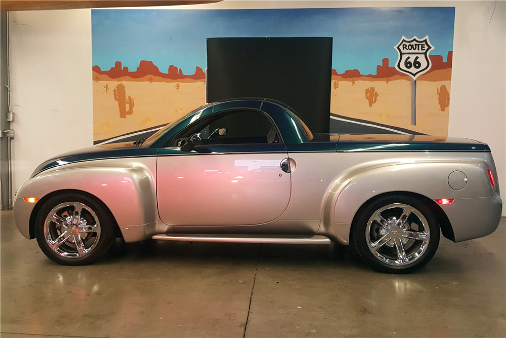 2006 CHEVROLET SSR PICKUP - Side Profile - 225878