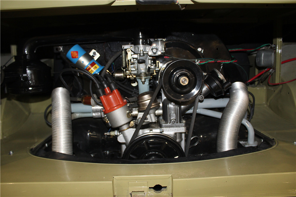 1959 VOLKSWAGEN 23-WINDOW BUS - Engine - 225945