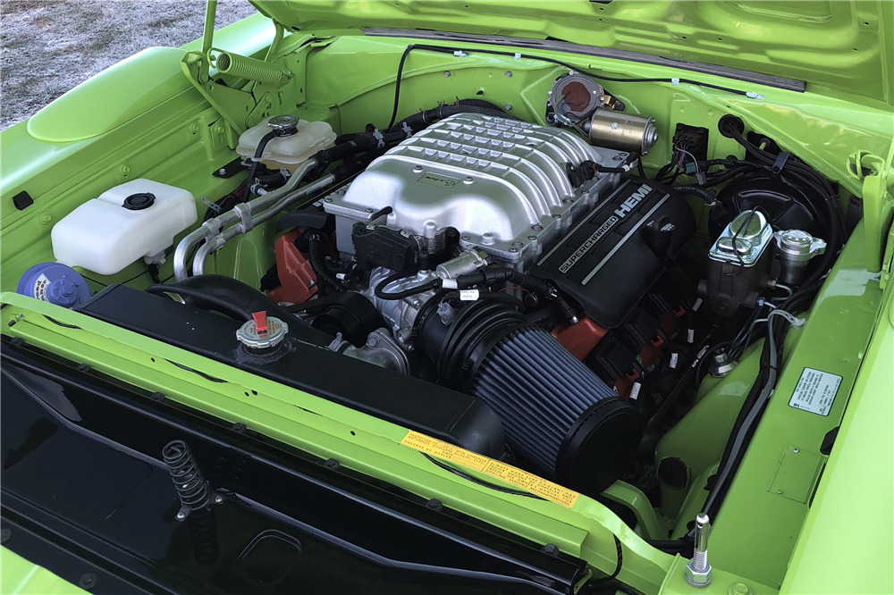 1970 PLYMOUTH ROAD RUNNER SUPERBIRD RE-CREATION "HELLBIRD" - Engine - 225969