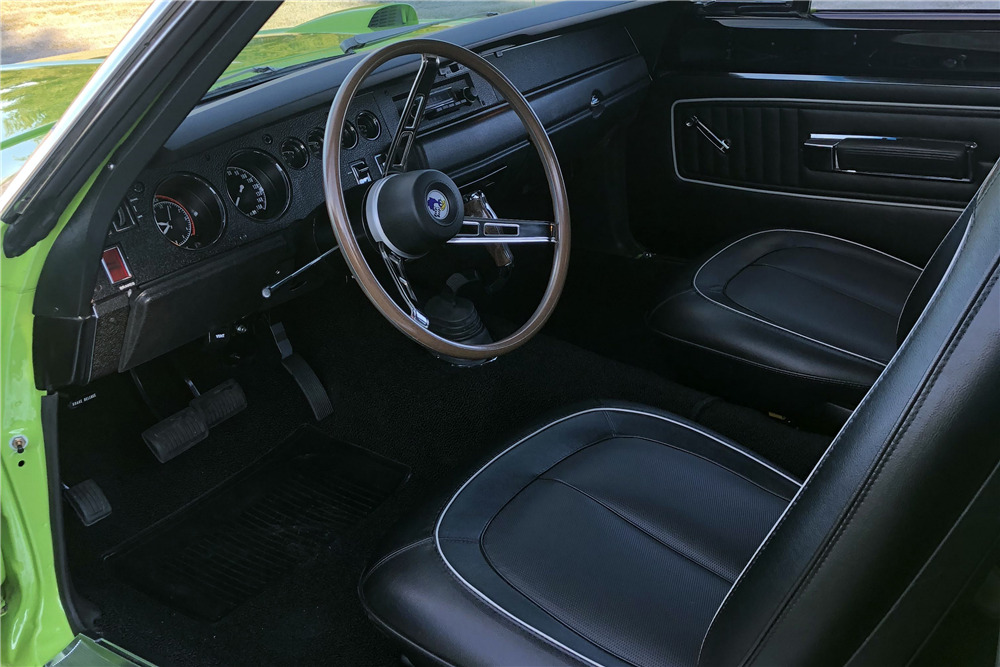 1970 PLYMOUTH ROAD RUNNER SUPERBIRD RE-CREATION "HELLBIRD" - Interior - 225969
