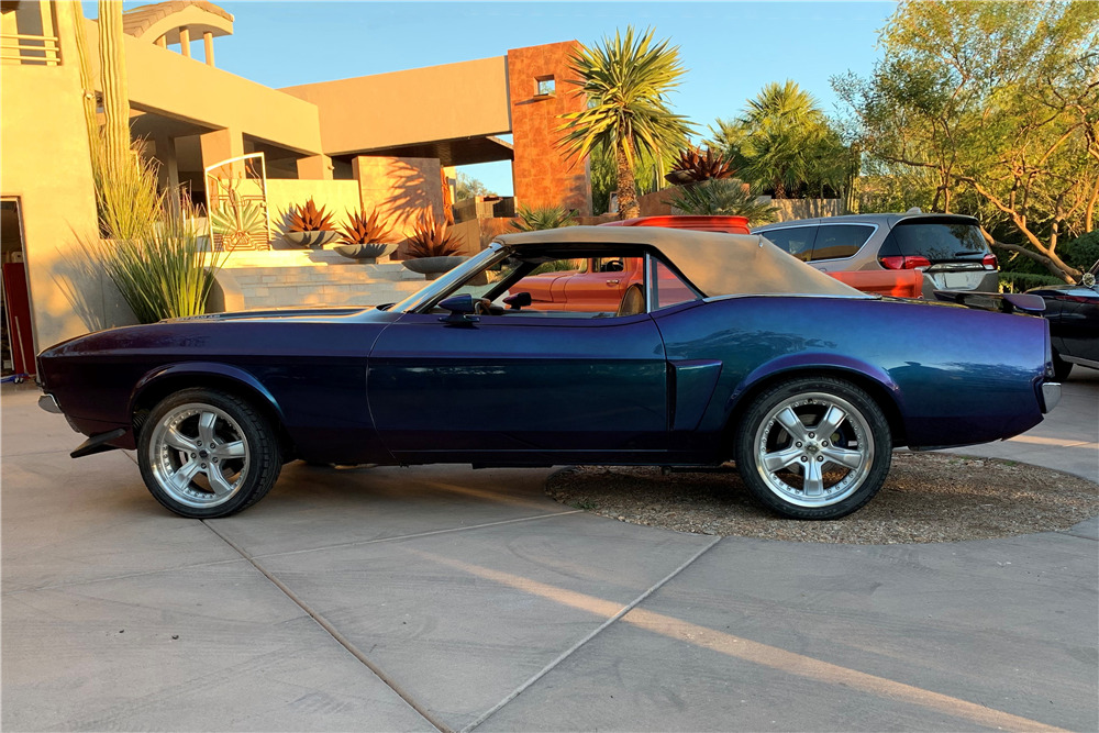 1972 FORD MUSTANG CUSTOM CONVERTIBLE - Side Profile - 225973