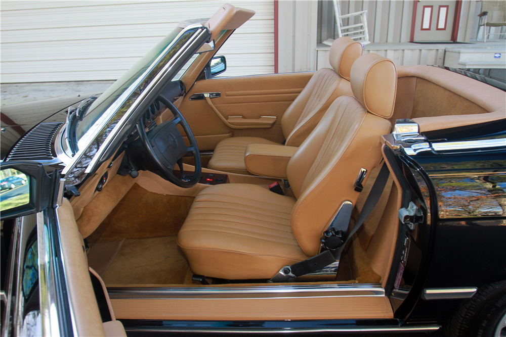 1989 MERCEDES-BENZ 560SL ROADSTER - Interior - 226205