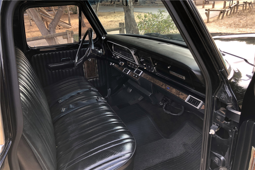 1972 FORD F-100 PICKUP - Interior - 226217