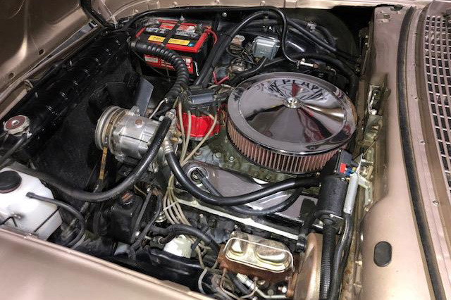 1957 FORD RANCH CUSTOM WAGON  - Engine - 226301