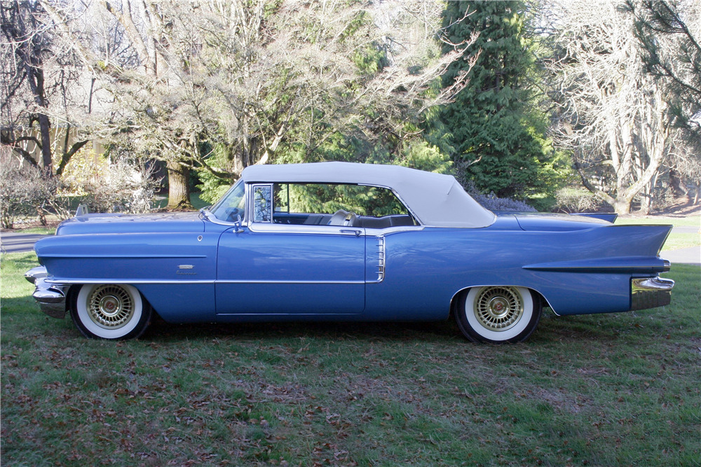 1956 CADILLAC ELDORADO BIARRITZ CONVERTIBLE - Side Profile - 226383