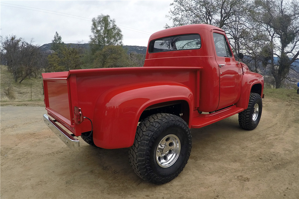 1953 FORD F-100 4X4 CUSTOM PICKUP - Rear 3/4 - 226400