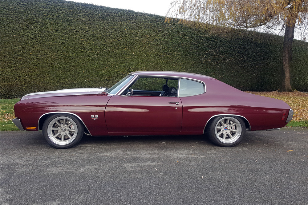 1970 CHEVROLET CHEVELLE MALIBU CUSTOM COUPE - Side Profile - 226401